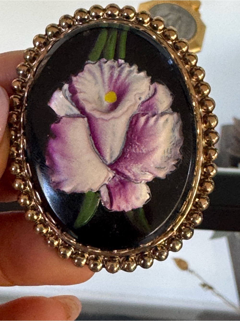 Hand-Painted Vintage Purple Floral Oval Brooch - Gold-Tone Frame